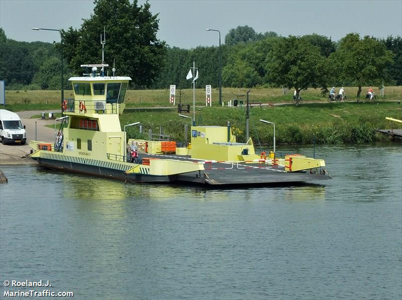 bergsche maas 12 (Passenger ship) - IMO , MMSI 244770449, Call Sign PG8995 under the flag of Netherlands