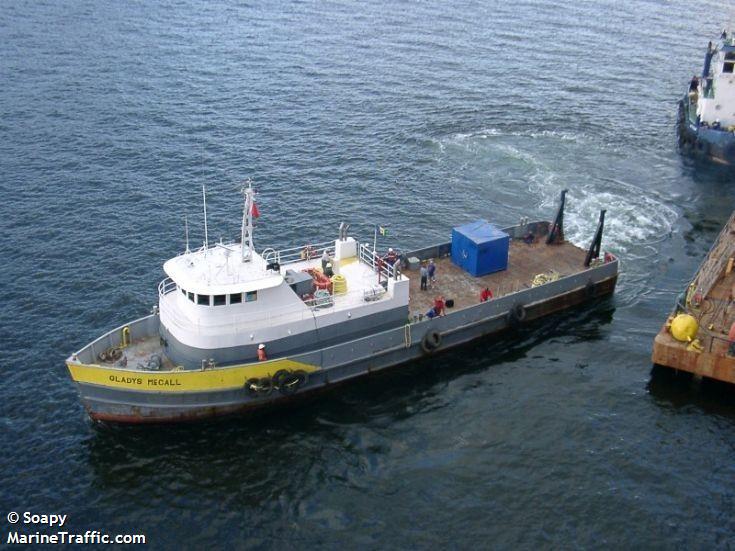 gladys mc call (Tug) - IMO , MMSI 377906077, Call Sign J8PP9 under the flag of St Vincent & Grenadines