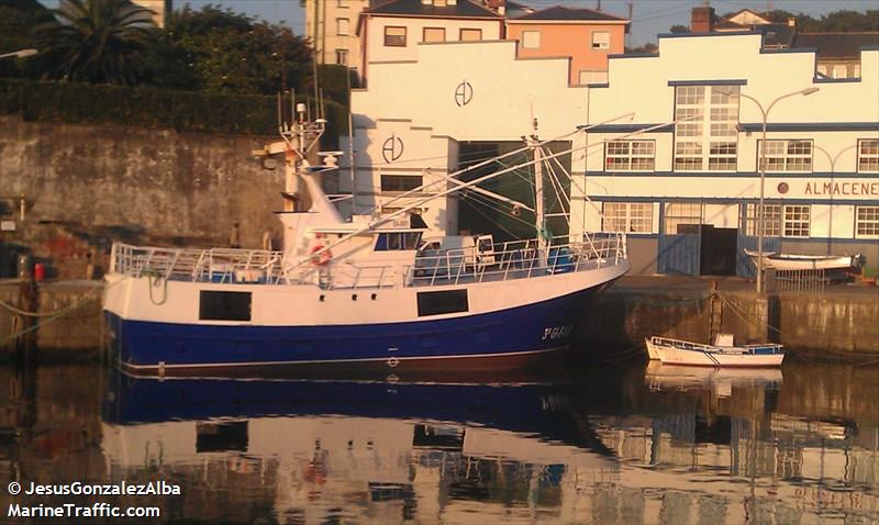 brisas de alba (Fishing vessel) - IMO , MMSI 225917890, Call Sign EA8601 under the flag of Spain