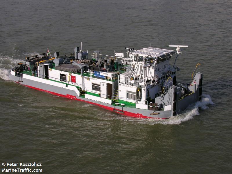 duna (Cargo ship) - IMO , MMSI 243070421, Call Sign HGDU under the flag of Hungary