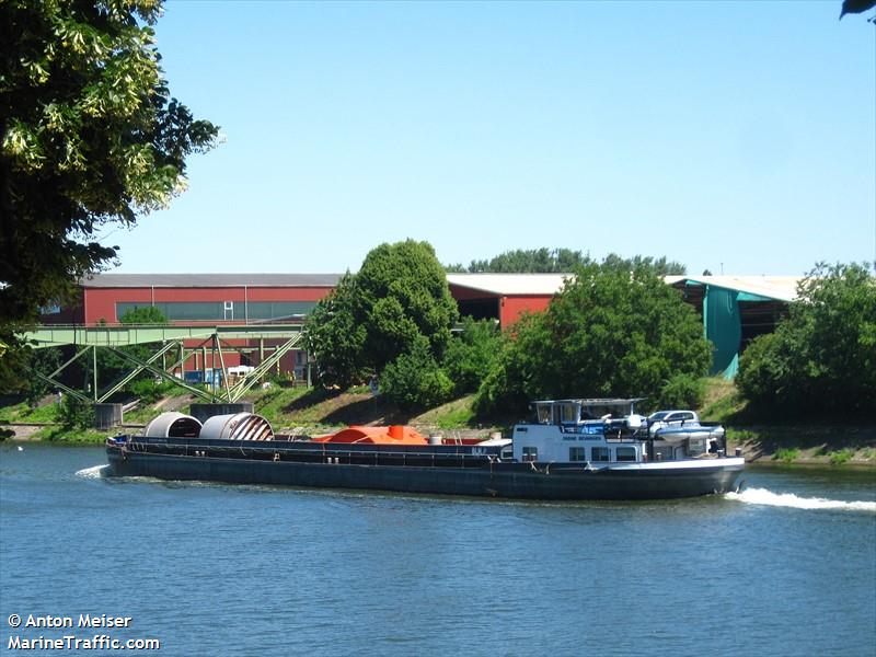 ondine (Cargo ship) - IMO , MMSI 244700664, Call Sign PD2896 under the flag of Netherlands