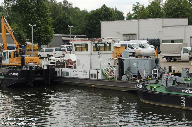 niederfinow (Dredging or UW ops) - IMO , MMSI 211627200, Call Sign DB5329 under the flag of Germany