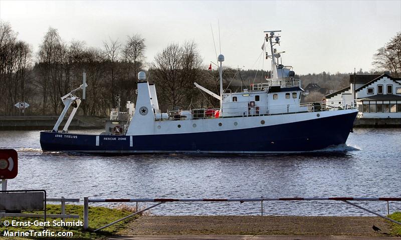 arne tiselius (Fishing Support Vessel) - IMO 7517624, MMSI 219012162, Call Sign OULB2 under the flag of Denmark