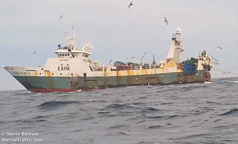 fakir (Fishing Vessel) - IMO 9304851, MMSI 224526000, Call Sign EAHK under the flag of Spain