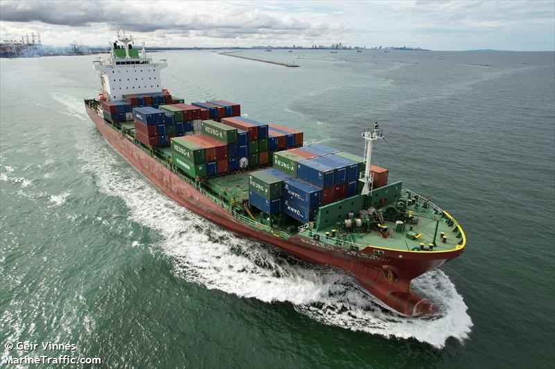 hesed (Container Ship) - IMO 9511741, MMSI 440017000, Call Sign D7HE under the flag of Korea