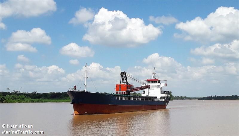 km.permata ibu (Cargo ship) - IMO 8622622, MMSI 525000016, Call Sign PMSY under the flag of Indonesia