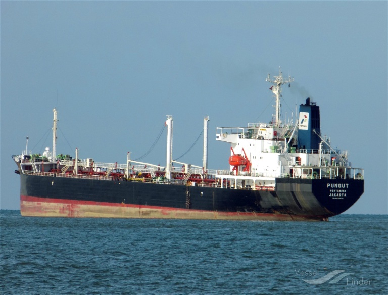 mt pungut (Oil Products Tanker) - IMO 7900170, MMSI 525008016, Call Sign YDXY under the flag of Indonesia