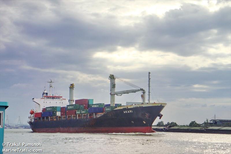 tanto bersinar (Container Ship) - IMO 9202900, MMSI 525113005, Call Sign YBSK2 under the flag of Indonesia