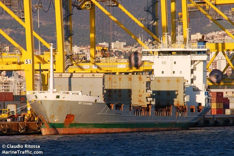 jaohar challenger (Container Ship) - IMO 9123790, MMSI 671021100, Call Sign 5VFQ4 under the flag of Togolese Rep