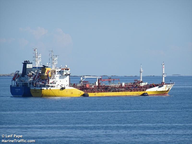 nivaria (Chemical/Oil Products Tanker) - IMO 9297163, MMSI 224296000, Call Sign ECHI under the flag of Spain