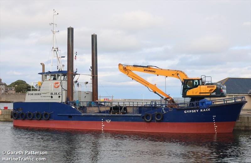 gypsey race (Dredging or UW ops) - IMO , MMSI 232007074, Call Sign MATO8 under the flag of United Kingdom (UK)