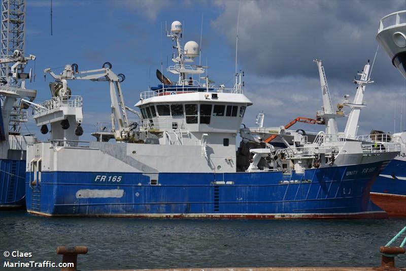 unity fr165 (Fishing Vessel) - IMO 9330965, MMSI 235102697, Call Sign 2HDH8 under the flag of United Kingdom (UK)