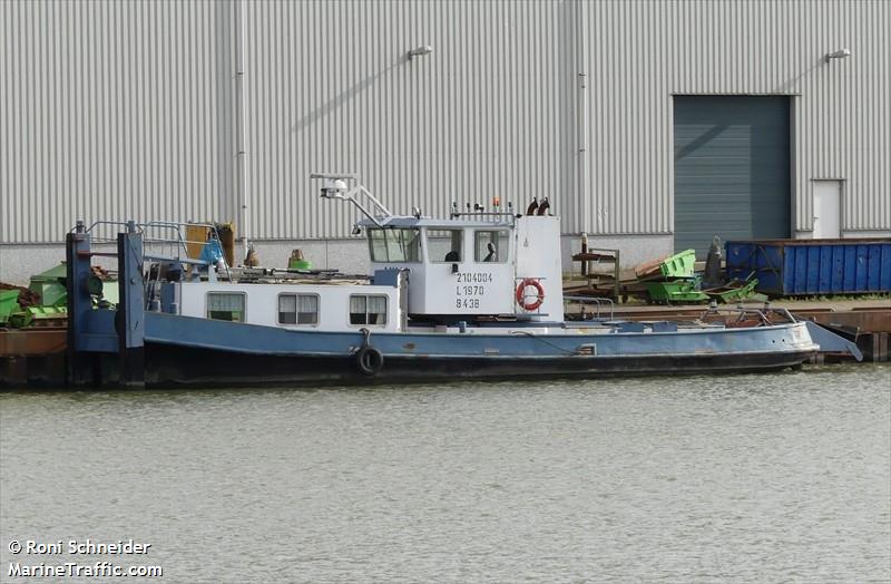 loco (Cargo ship) - IMO , MMSI 244660800, Call Sign PF2616 under the flag of Netherlands