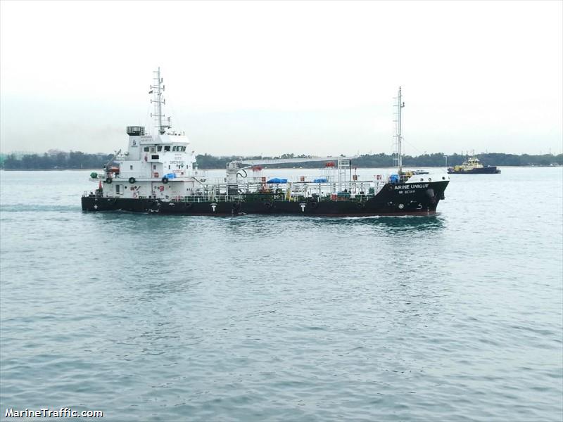 marine unique (Bunkering Tanker) - IMO 9817664, MMSI 563024400, Call Sign 9V5353 under the flag of Singapore