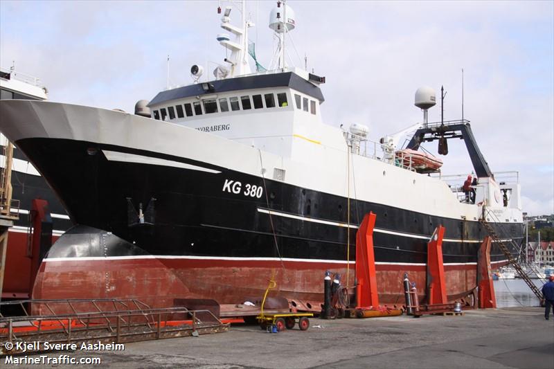 skoraberg (Fishing Vessel) - IMO 8825913, MMSI 231105000, Call Sign OW2100 under the flag of Faeroe Islands