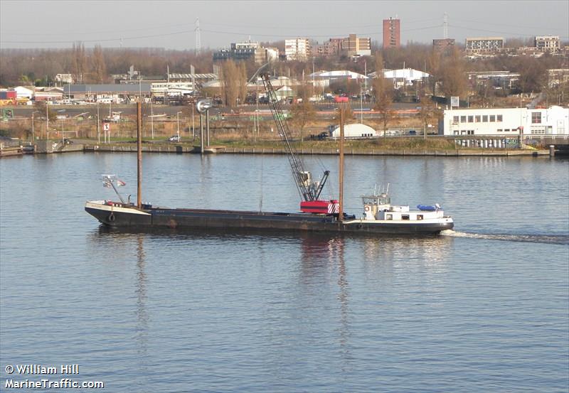 maritiem (Dredging or UW ops) - IMO , MMSI 244730181, Call Sign PF9983 under the flag of Netherlands