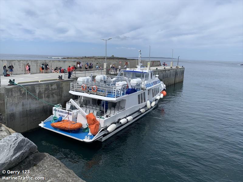 aran islands express (Passenger ship) - IMO , MMSI 250005943, Call Sign EIWU7 under the flag of Ireland