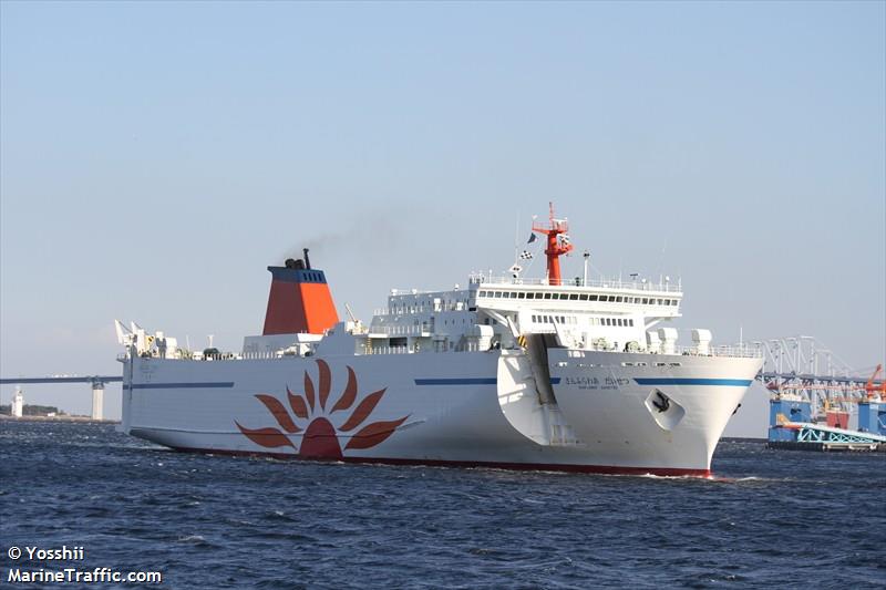 sunflower daisetsu (Passenger/Ro-Ro Cargo Ship) - IMO 9236705, MMSI 431602067, Call Sign JM6684 under the flag of Japan