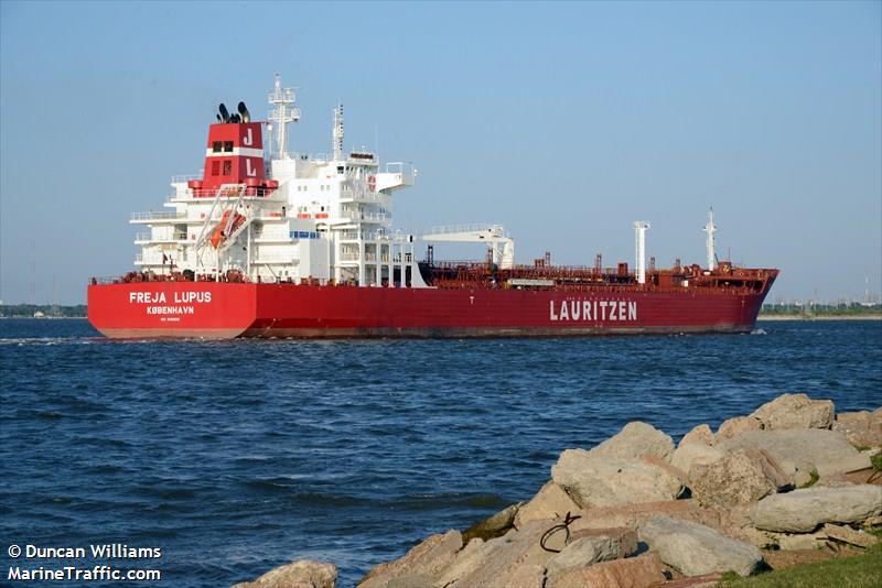 hafnia lupus (Chemical/Oil Products Tanker) - IMO 9461685, MMSI 219414000, Call Sign OUNF2 under the flag of Denmark