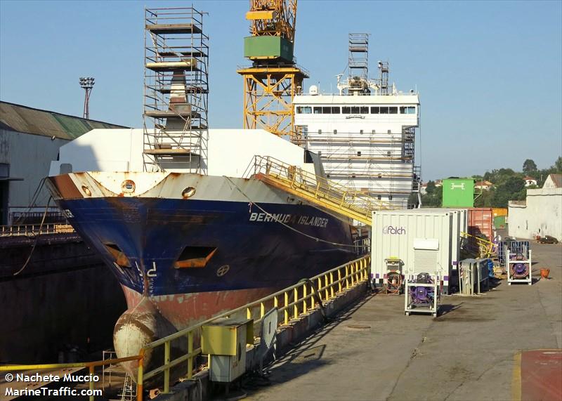 bermuda islander (Container Ship) - IMO 9234434, MMSI 244820000, Call Sign PBDA under the flag of Netherlands