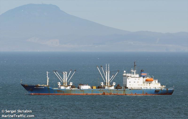 frio sevastopolis (Refrigerated Cargo Ship) - IMO 8860432, MMSI 273357670, Call Sign UBWI5 under the flag of Russia