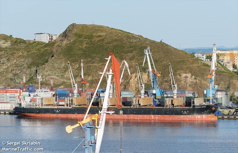 african raven (General Cargo Ship) - IMO 9700287, MMSI 311000243, Call Sign C6BE8 under the flag of Bahamas