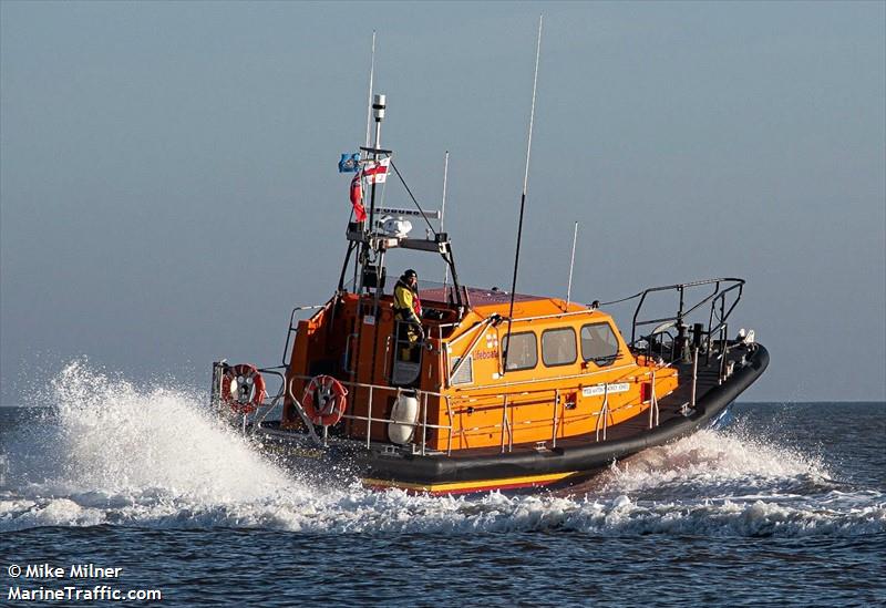 rnli lifeboat 13-22 (SAR) - IMO , MMSI 235113728, Call Sign 2IYC8 under the flag of United Kingdom (UK)