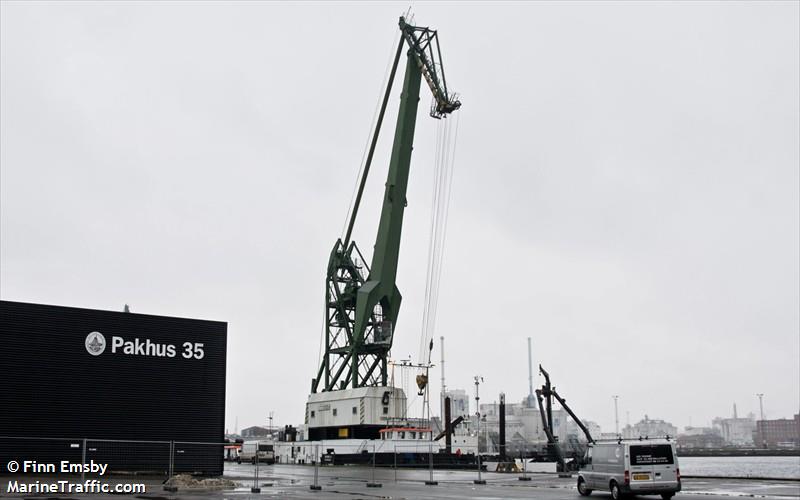 sanne a (Crane Ship) - IMO 8749602, MMSI 219007414, Call Sign OYFG2 under the flag of Denmark