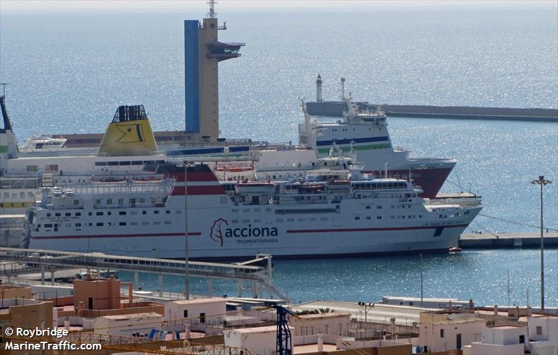 las palmas de gc (Passenger/Ro-Ro Cargo Ship) - IMO 9031997, MMSI 224646000, Call Sign EAJD under the flag of Spain