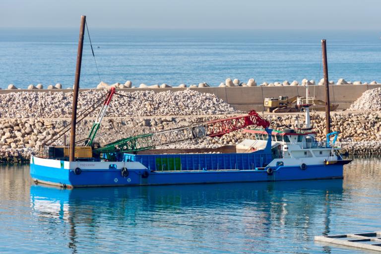 fernando (Hopper Dredger) - IMO 9578098, MMSI 247269600, Call Sign IIUZ2 under the flag of Italy