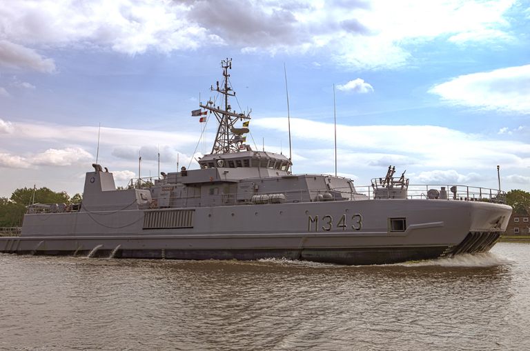 knm hinnoey (Military ops) - IMO , MMSI 259019000, Call Sign LBDW under the flag of Norway