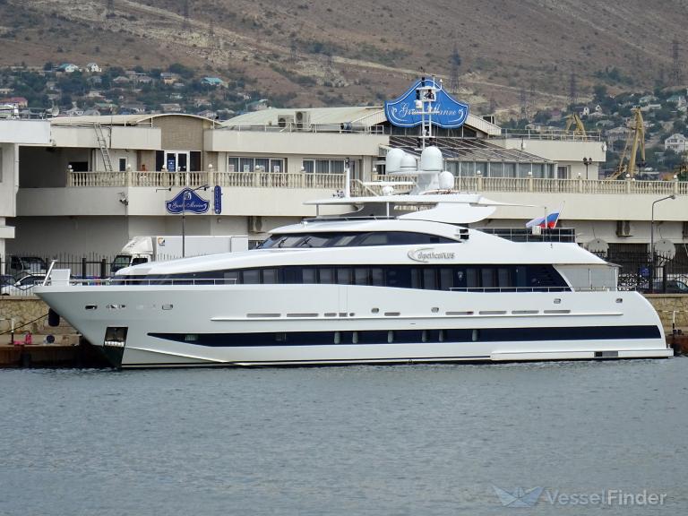 space (Yacht) - IMO 9662980, MMSI 273388310, Call Sign UBVN8 under the flag of Russia