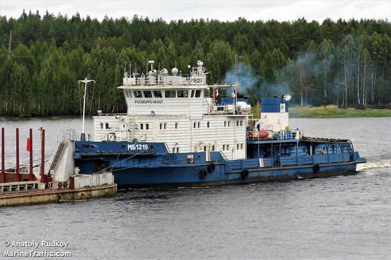 mb1219 (Tug) - IMO 8942292, MMSI 273420120, Call Sign TUG under the flag of Russia