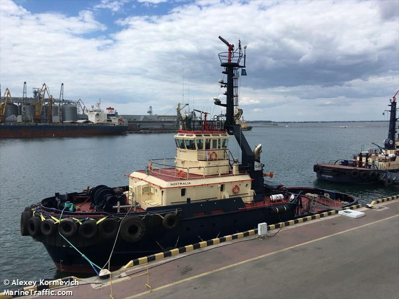 australia (Tug) - IMO 8501385, MMSI 511722000, Call Sign T8A2824 under the flag of Palau