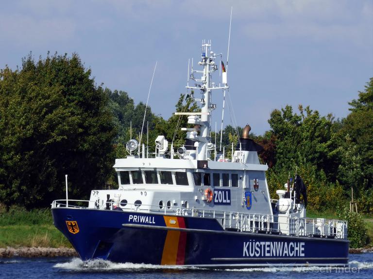 priwall (Patrol Vessel) - IMO 9015943, MMSI 211255310, Call Sign DLVI under the flag of Germany