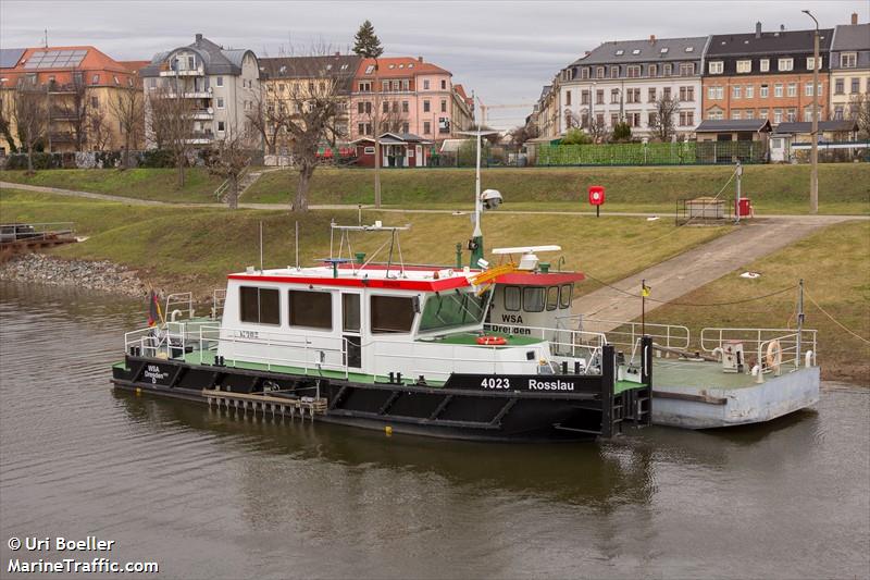 rosslau (Dredging or UW ops) - IMO , MMSI 211758190, Call Sign DC8678 under the flag of Germany