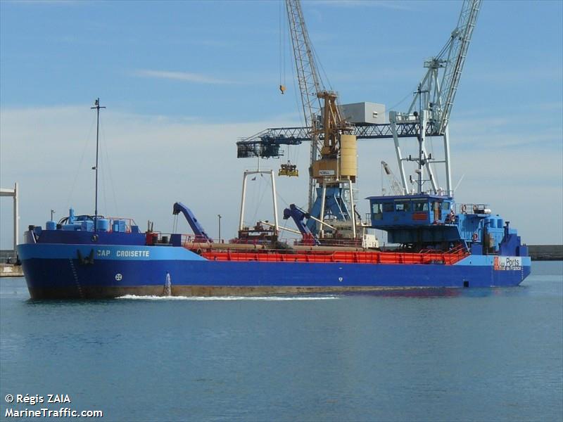 cap croisette (Hopper Dredger) - IMO 7708883, MMSI 227001650, Call Sign FI3000 under the flag of France