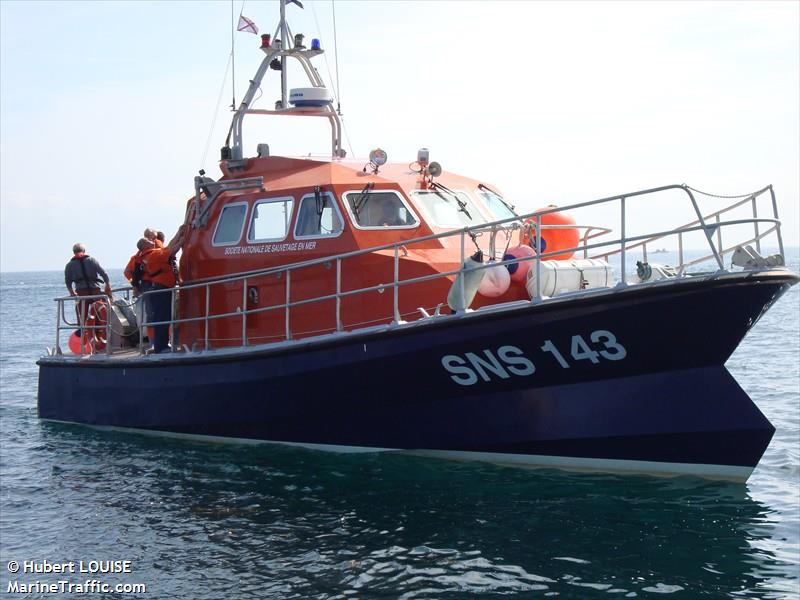 les trois grunes (SAR) - IMO , MMSI 227010310, Call Sign FGA8800 under the flag of France