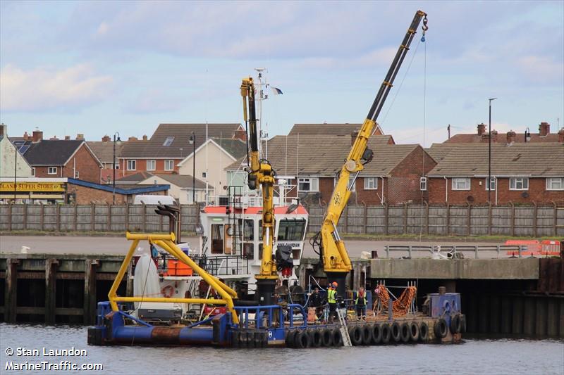 tees guardian (Tug) - IMO 9759783, MMSI 235110227, Call Sign 2IJH2 under the flag of United Kingdom (UK)