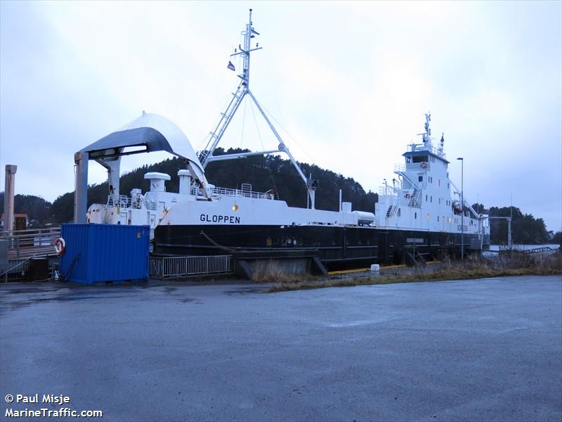 gloppen (Passenger/Ro-Ro Cargo Ship) - IMO 8304775, MMSI 257264400, Call Sign LNEC under the flag of Norway