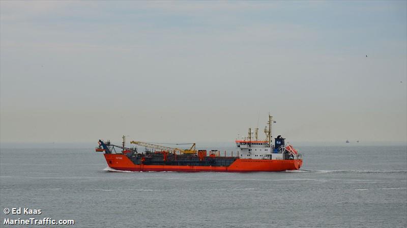 optimus (Hopper Dredger) - IMO 9105152, MMSI 273396370, Call Sign UBUO9 under the flag of Russia