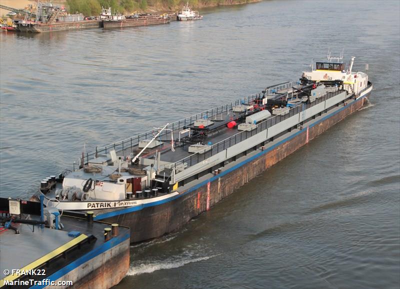 patrik12barge (Cargo ship) - IMO , MMSI 279202492, Call Sign YT2492 under the flag of Serbia