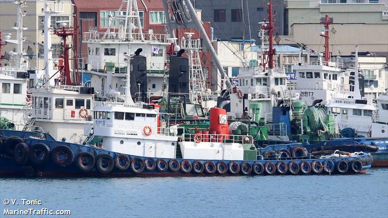 301 sung shin (Tug) - IMO , MMSI 440110300, Call Sign D7QS under the flag of Korea