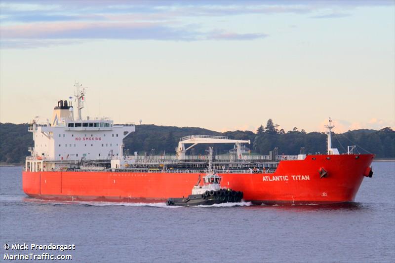 atlantic titan (Chemical/Oil Products Tanker) - IMO 9360324, MMSI 477163800, Call Sign VREQ4 under the flag of Hong Kong
