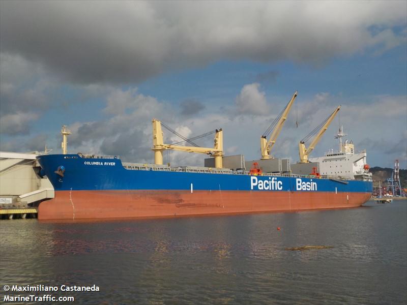 columbia river (Bulk Carrier) - IMO 9331907, MMSI 477407100, Call Sign VRNB4 under the flag of Hong Kong