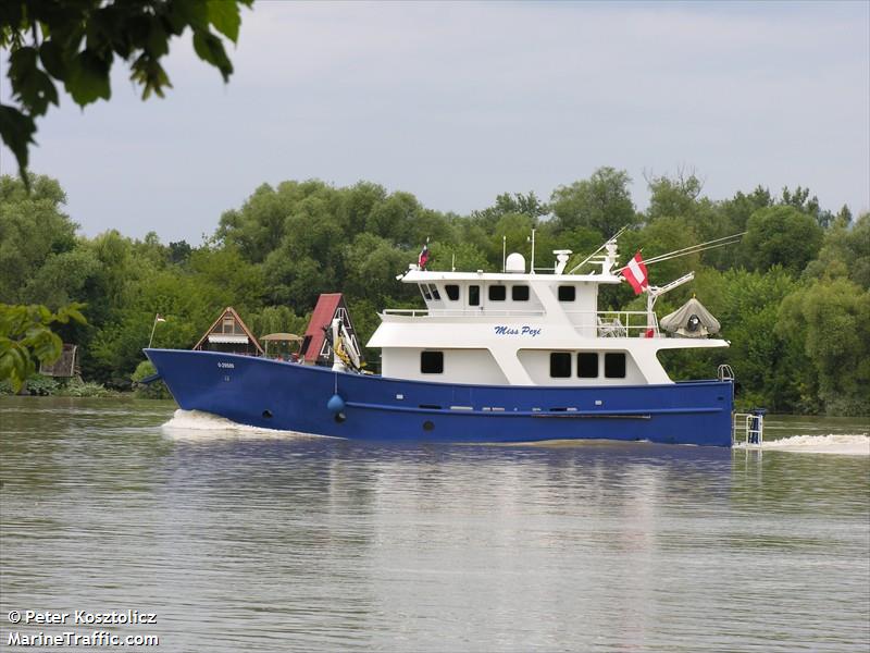 miss pezi (Pleasure craft) - IMO , MMSI 203287200, Call Sign OEX2120 under the flag of Austria