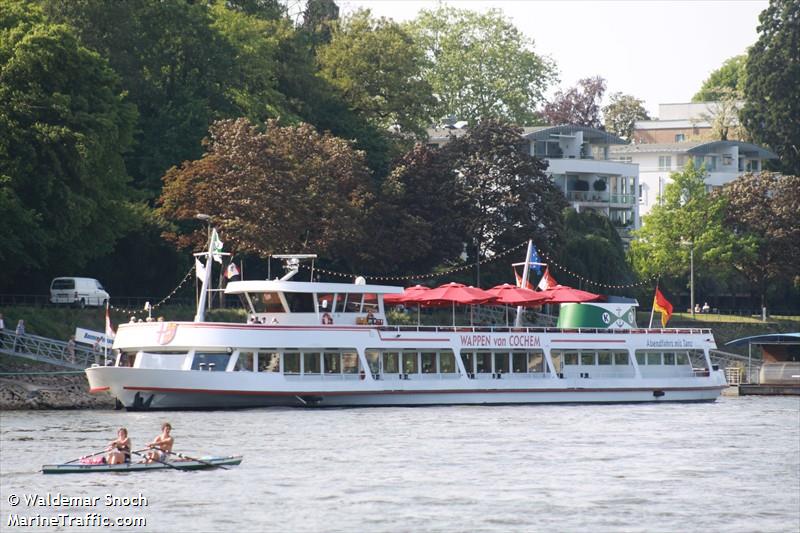 wappen von cochem (Pleasure craft) - IMO , MMSI 211513820, Call Sign DC2455 under the flag of Germany