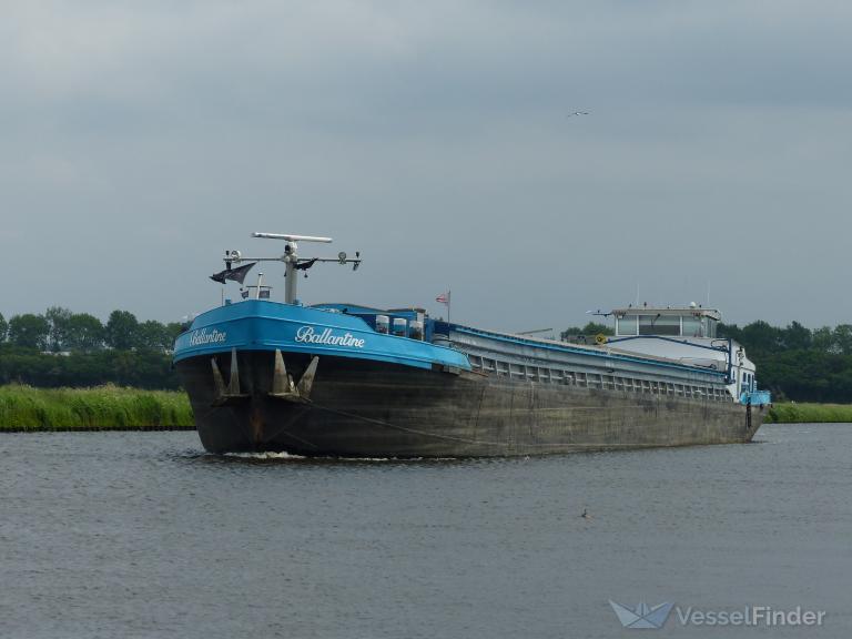 ballantine (Cargo ship) - IMO , MMSI 226015730, Call Sign OT4476 under the flag of France