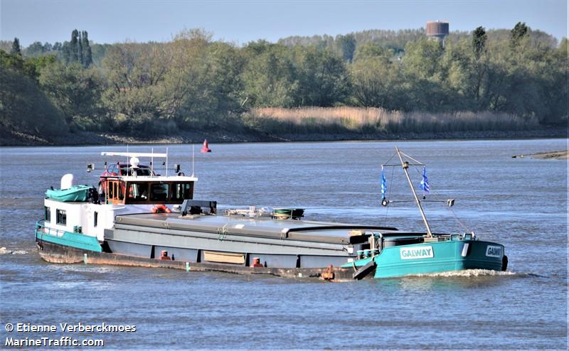 galway (Cargo ship) - IMO , MMSI 227098310, Call Sign FM2465 under the flag of France