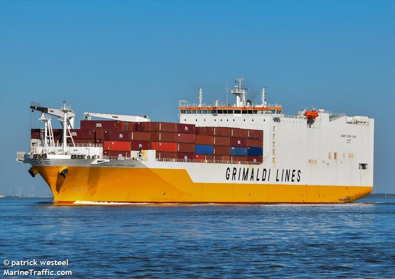 grande sierra leone (Ro-Ro Cargo Ship) - IMO 9437945, MMSI 247310400, Call Sign IBOM under the flag of Italy